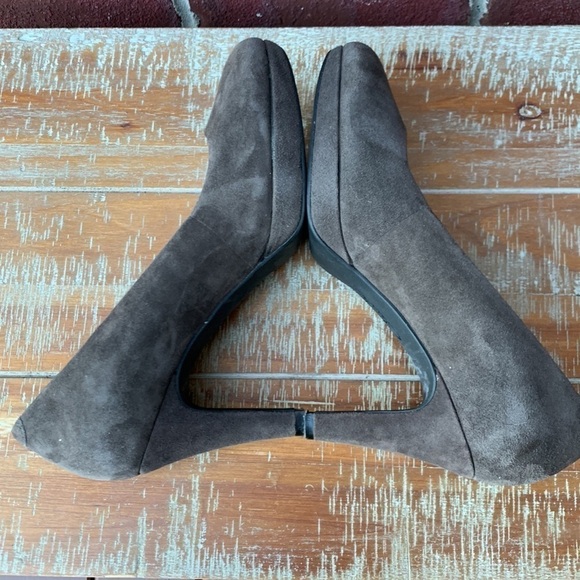 Clarks Indigo Chocolate Brown Suede Leather Heels - Picture 6 of 9